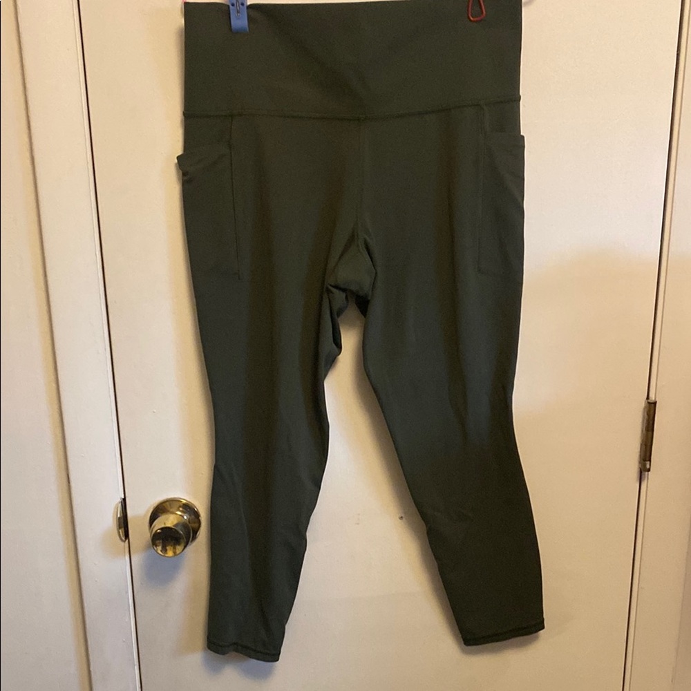 Chic Dark Green High-Rise Leggings